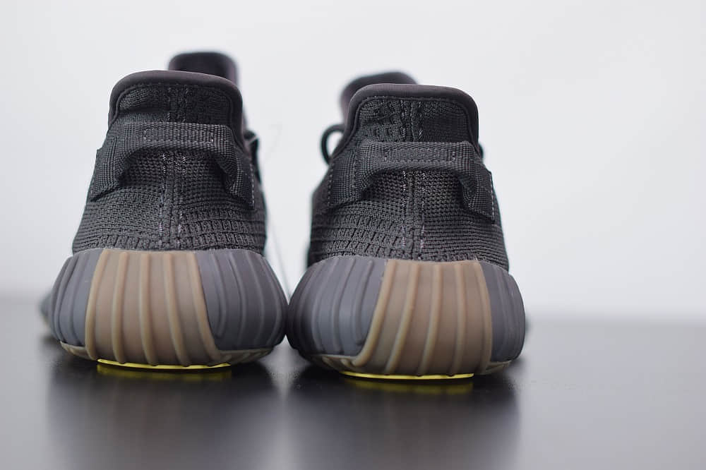 阿迪达斯AadidasYeezy Boost 350V2黑生胶天使休闲慢跑鞋纯原版本 货号:FY2903