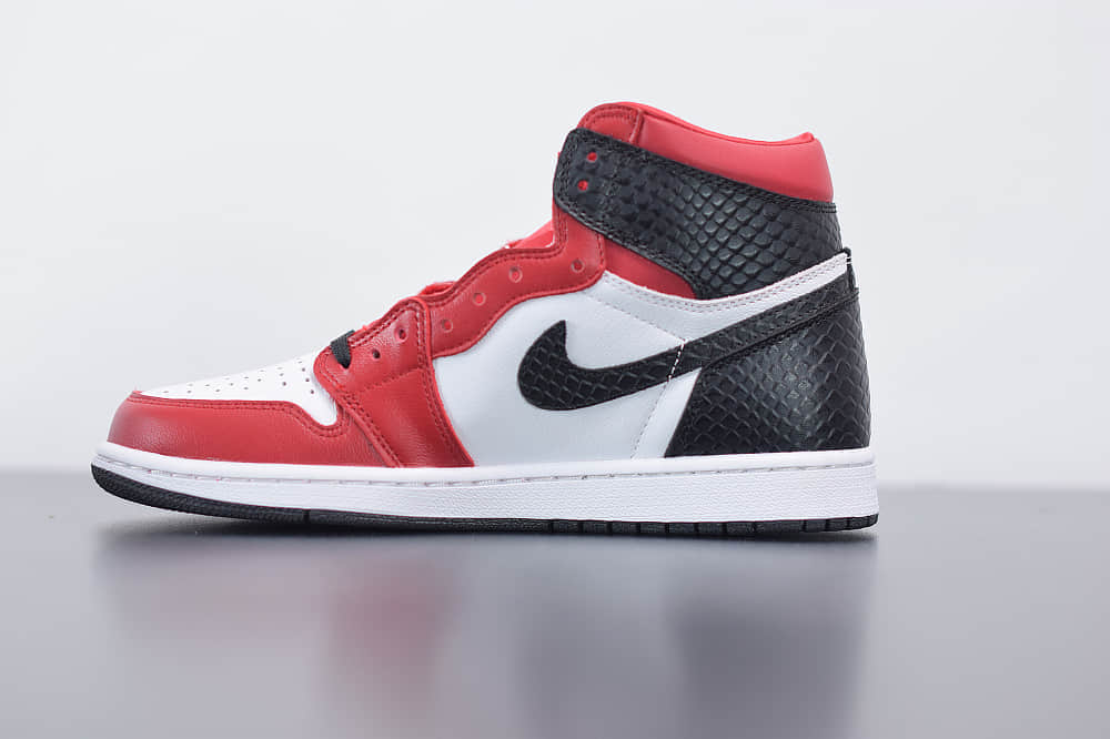 乔丹Air JordanAJ1 aj1乔丹1代高帮丝绸蛇纹板鞋纯原版本 货号： CD0461-601