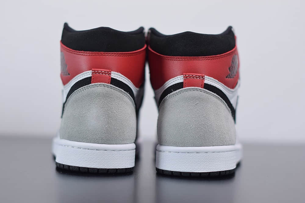 乔丹Air Jordan 1 “Light Smoke Grey”AJ1高帮烟灰配色纯原版本 货号：555088-126