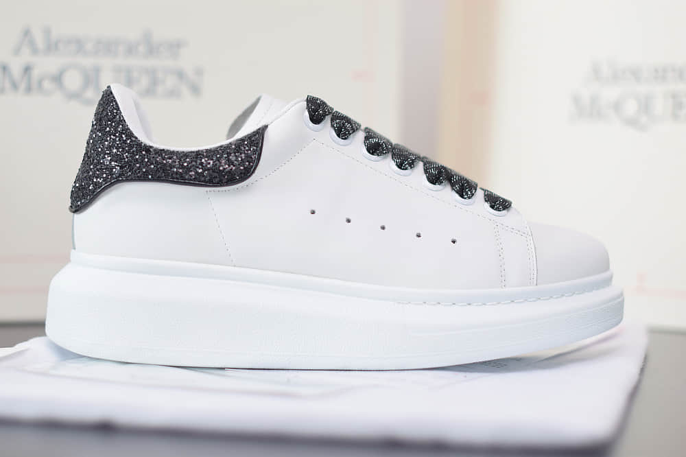 麦昆Alexander McQueen 2020早春款荧光七色系列黑钻尾小白松糕鞋纯原版本