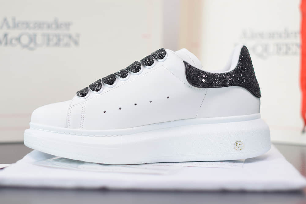 麦昆Alexander McQueen 2020早春款荧光七色系列黑钻尾小白松糕鞋纯原版本