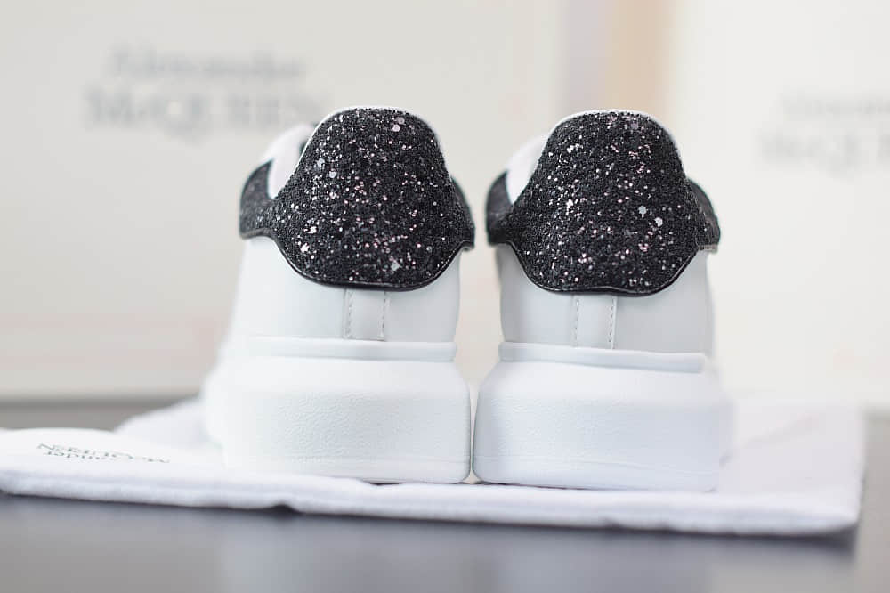 麦昆Alexander McQueen 2020早春款荧光七色系列黑钻尾小白松糕鞋纯原版本