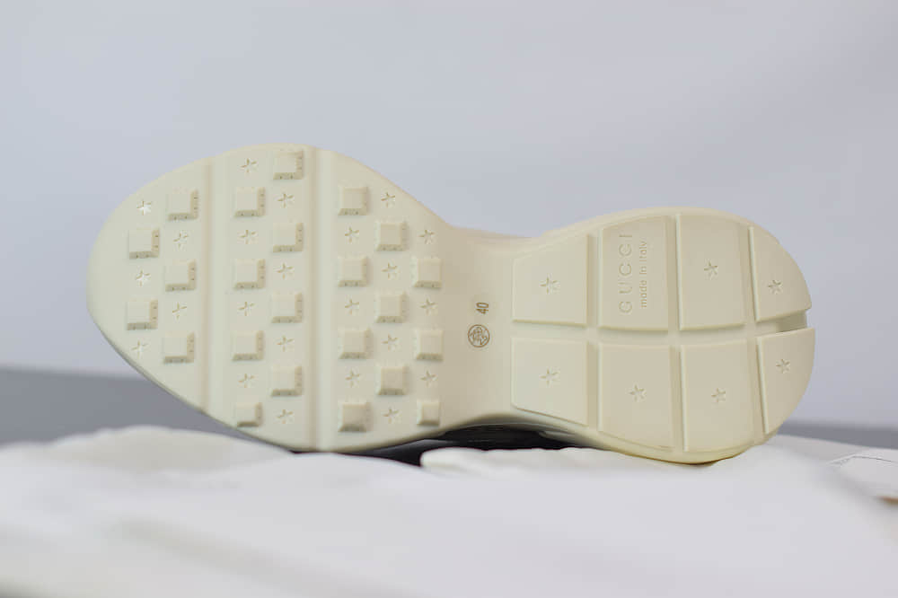 古驰Gucci Rhyton做旧复古米白色logo标识老爹鞋纯原版本货号:500877 DRW009522