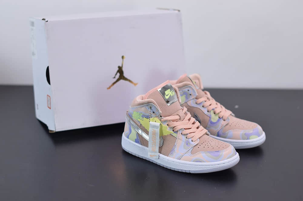 乔丹Air Jordan 1 Mid AJ1银粉云朵中帮板鞋纯原版本 货号：CW6008-600