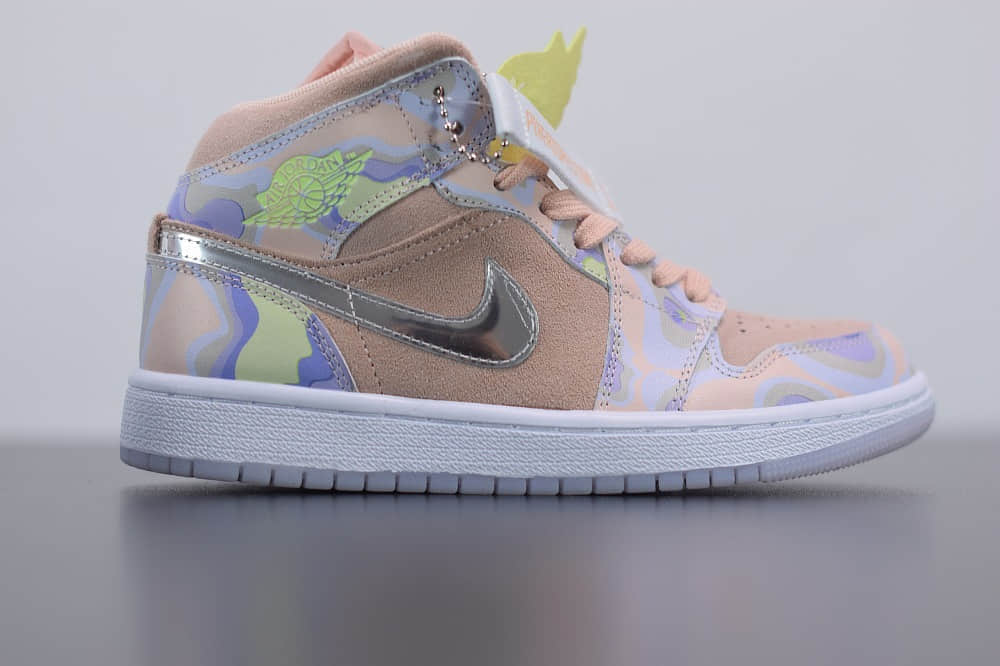 乔丹Air Jordan 1 Mid AJ1银粉云朵中帮板鞋纯原版本 货号：CW6008-600