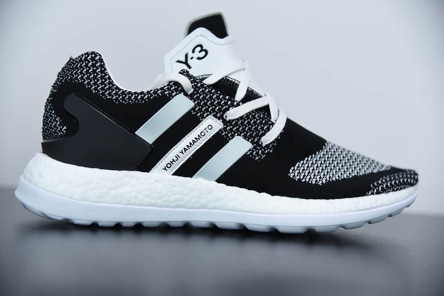 阿迪达斯adidasY-3 pureboost y3太极黑白运动休闲鞋纯原版本 货号：AQ5731