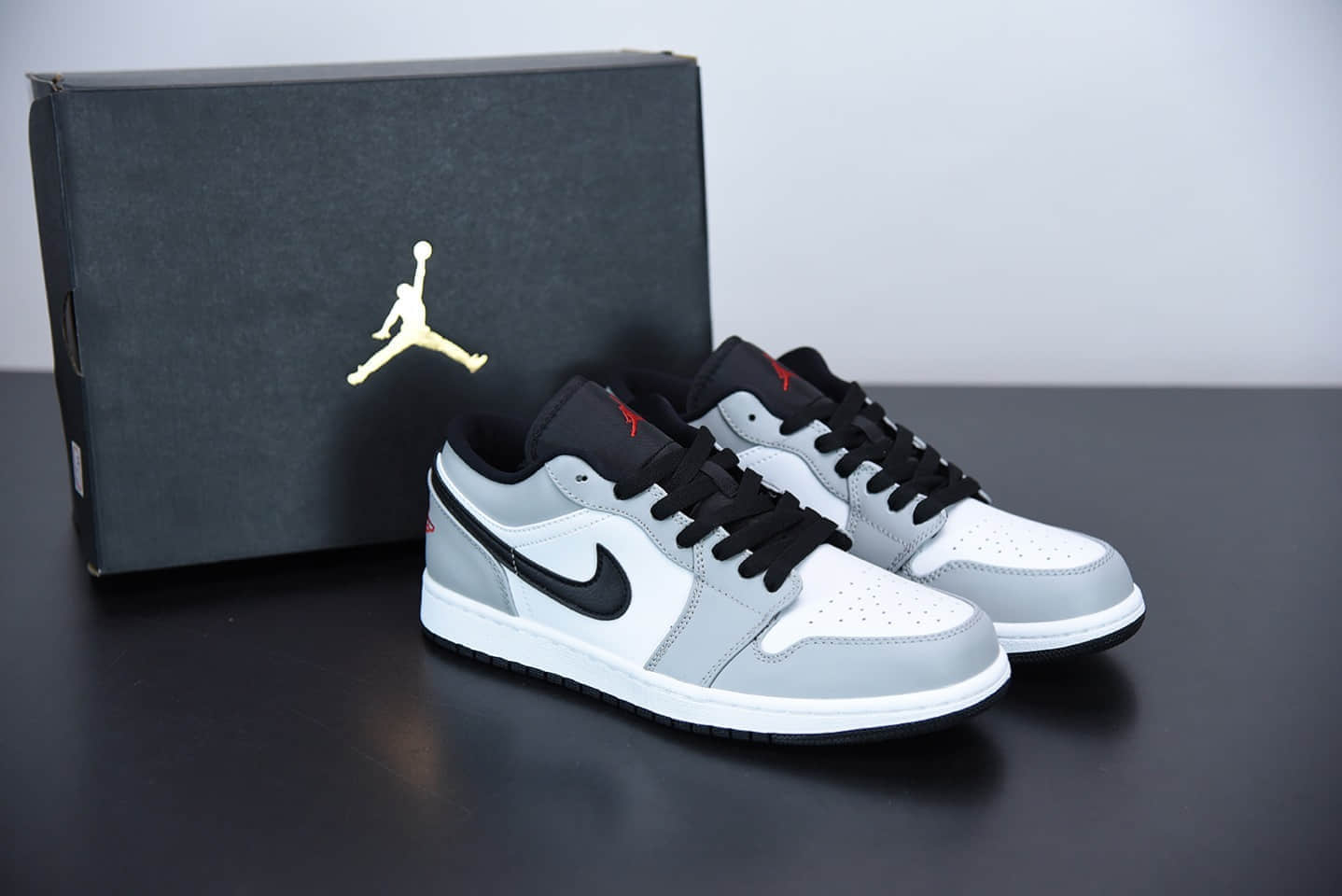 乔丹Air Jordan 1 Low “Light Smoke Grey”低帮小迪奥烟灰板鞋纯原版本 货号：553558-030