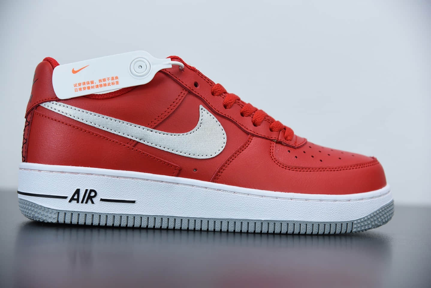 耐克Nike Air Force 1’07Summit White灰红后跟几何涂鸦空军一号经典低帮百搭休闲运动板鞋纯原版本 货号：DD7113-600