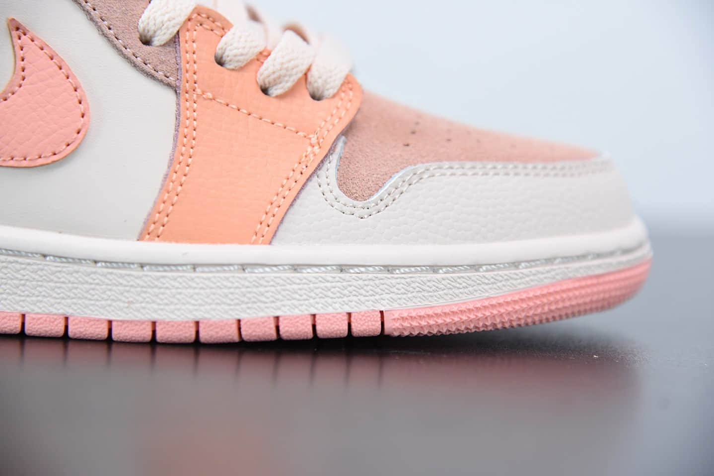 乔丹Air Jordan 1 Mid阿宝色中帮板鞋纯原版本 货号：DH4270-800