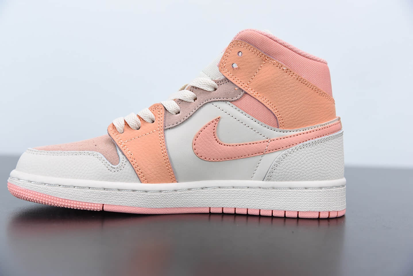 乔丹Air Jordan 1 Mid阿宝色中帮板鞋纯原版本 货号：DH4270-800