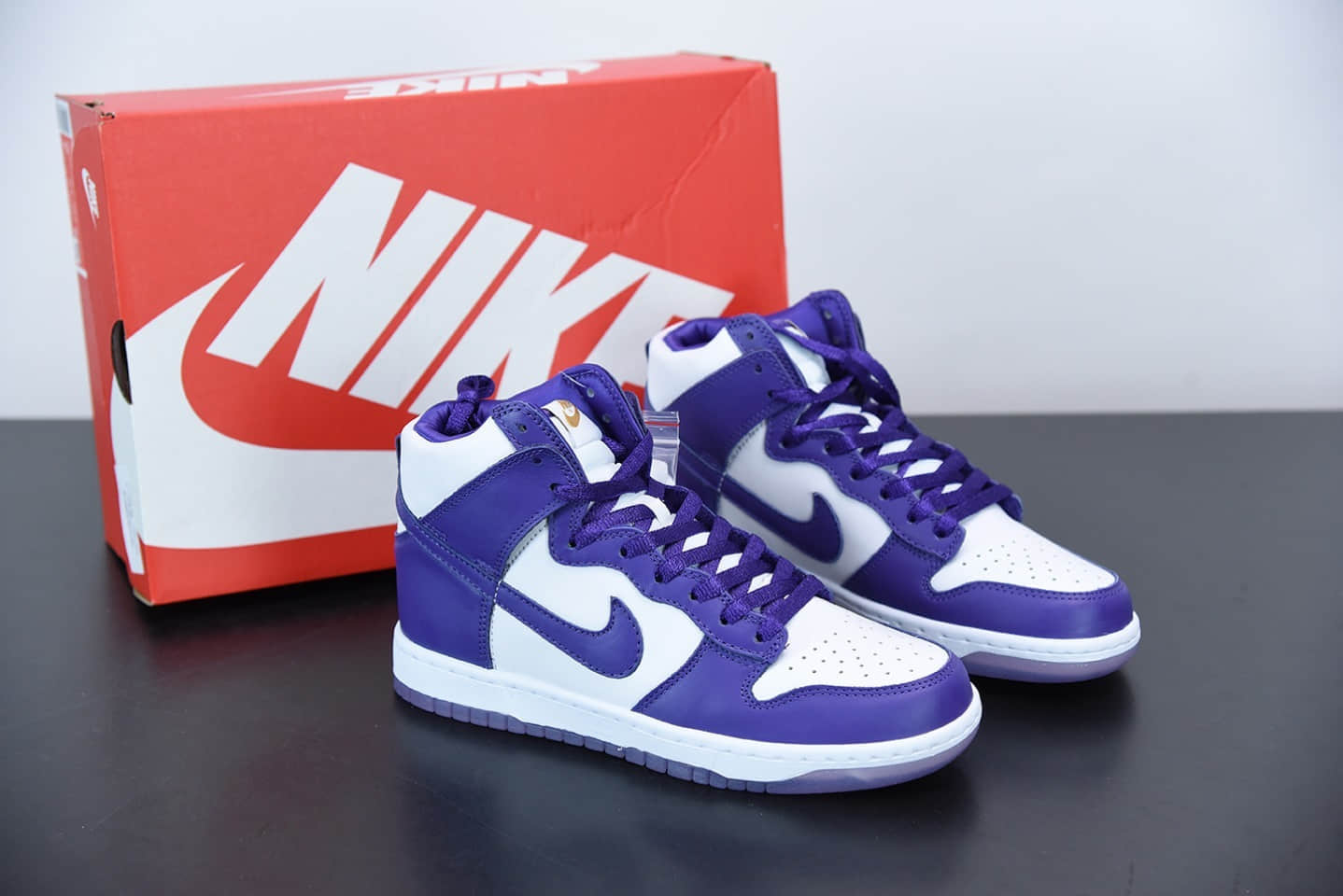 耐克Nike Dunk High “Varsity Purple” 白紫扣篮系列复古高帮休闲运动滑板板鞋纯原版本 货号:DC5382-100