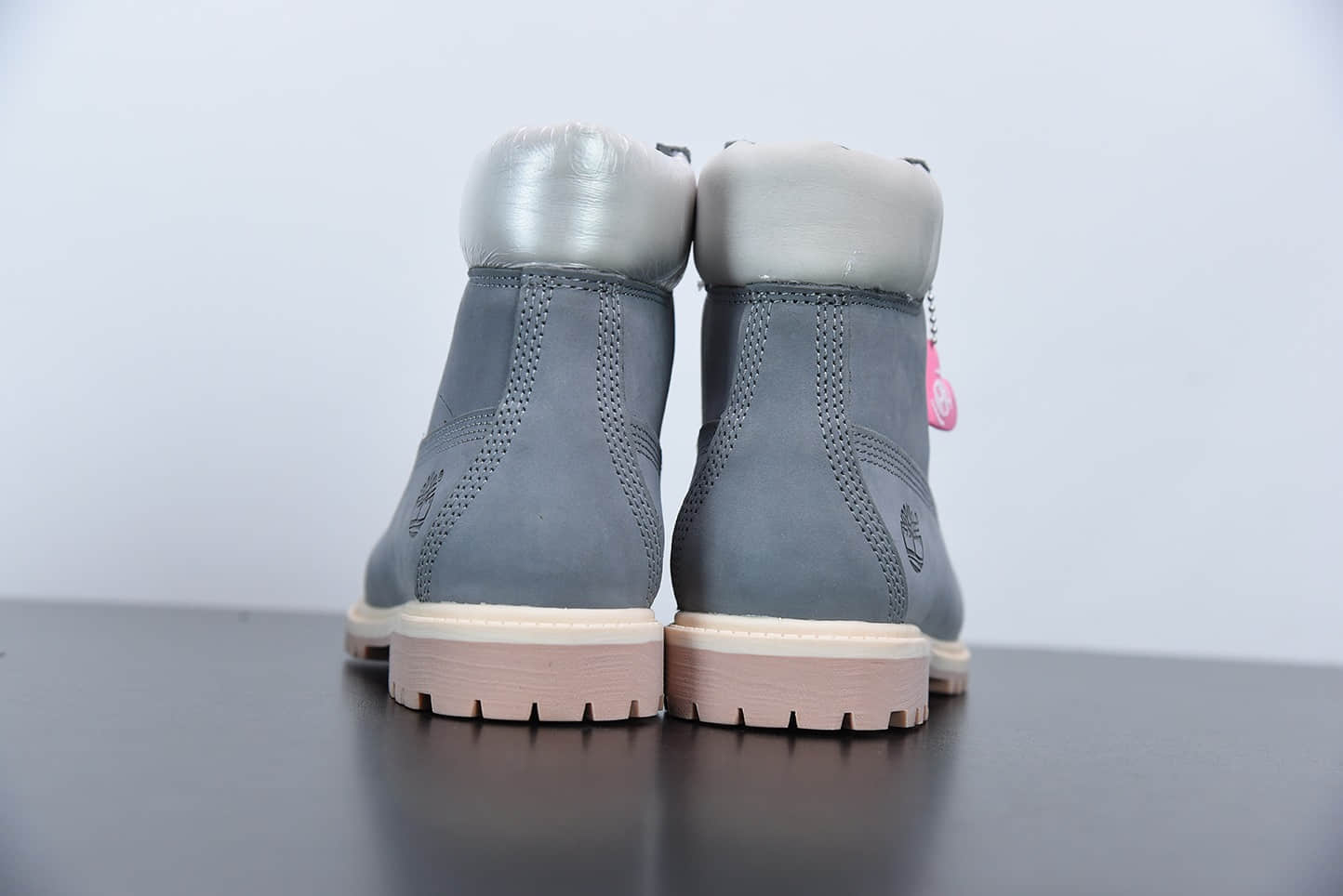 添柏岚Timberland女神粉低帮四孔情人节限定爱心系列工装鞋纯原版本