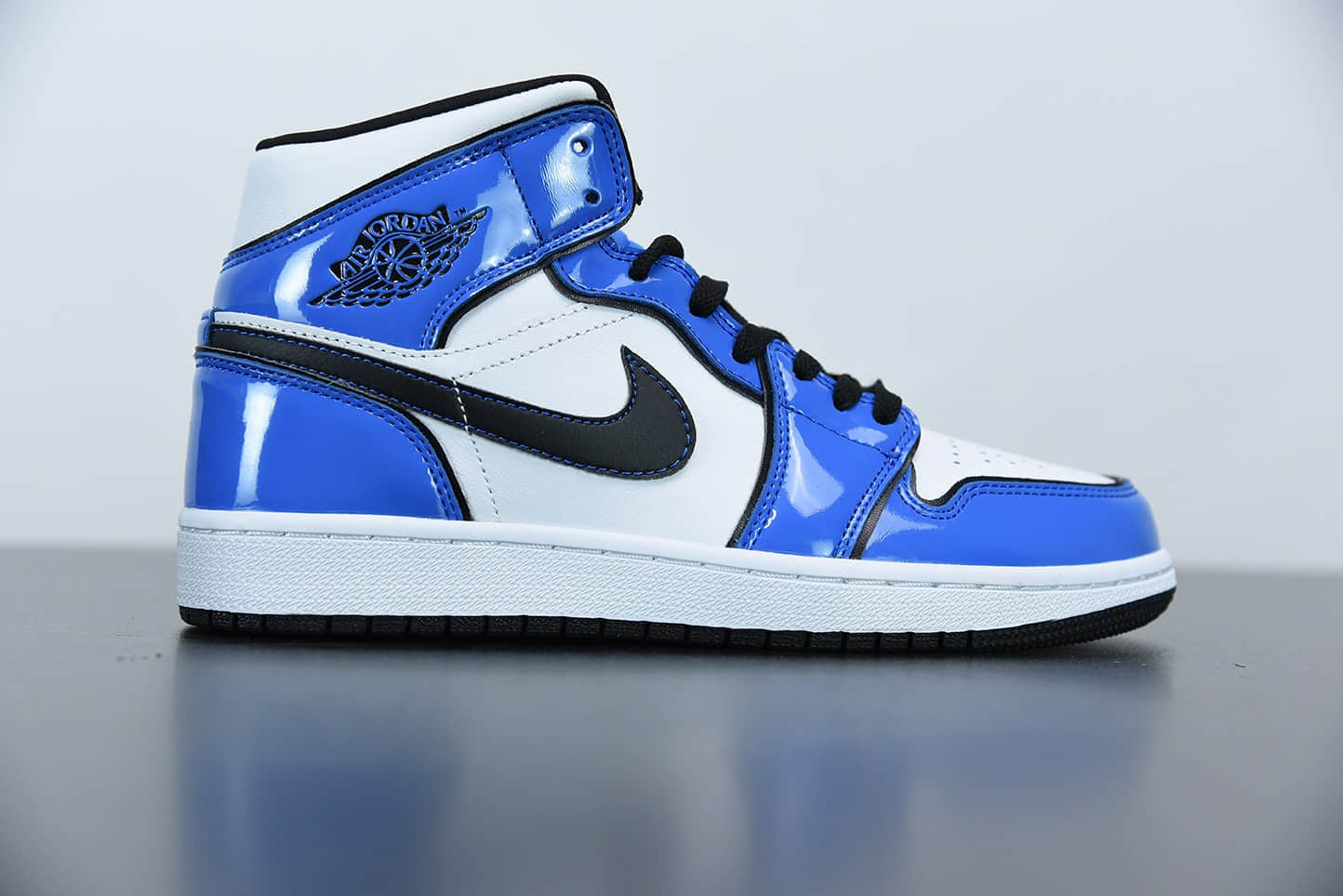 乔丹Air Jordan 1 Mid SE “Signal Blue”二次元小闪电中帮文化篮球鞋纯原版本 货号：DD6834-402