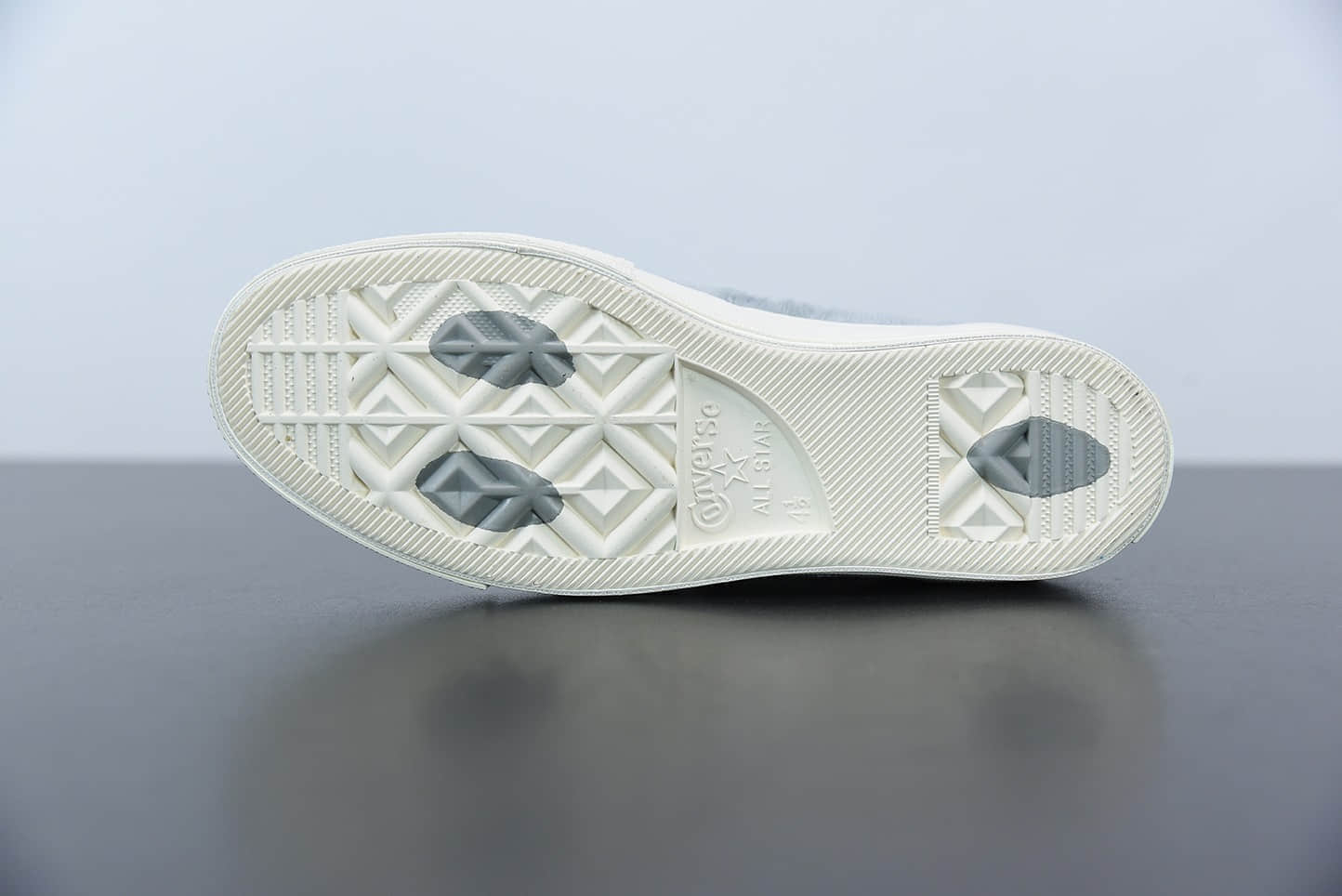 匡威Bug Bunnyx Converse Chuck Taylor All Star 1970 HighTop Grey毛绒灰米兔八哥复古三星标高帮休闲运动硫化百搭板鞋纯原版本 货号:169222C