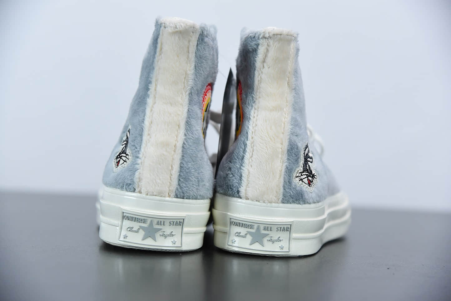匡威Bug Bunnyx Converse Chuck Taylor All Star 1970 HighTop Grey毛绒灰米兔八哥复古三星标高帮休闲运动硫化百搭板鞋纯原版本 货号:169222C