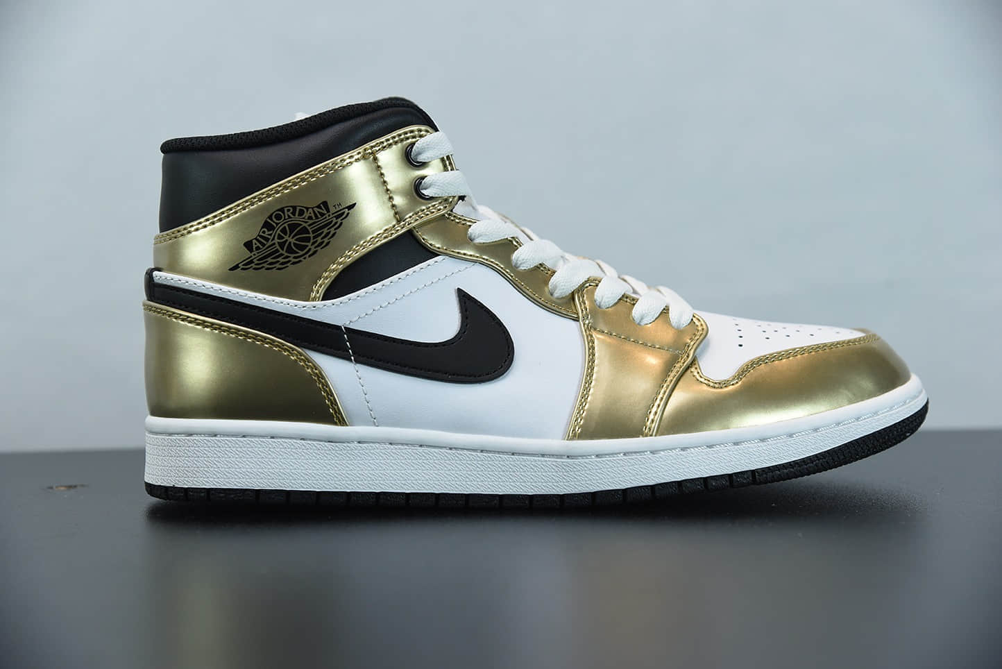 乔丹Air Jordan 1 Mid Metallic Gold液态金中帮文化篮球鞋纯原版本 货号:DC1420-700