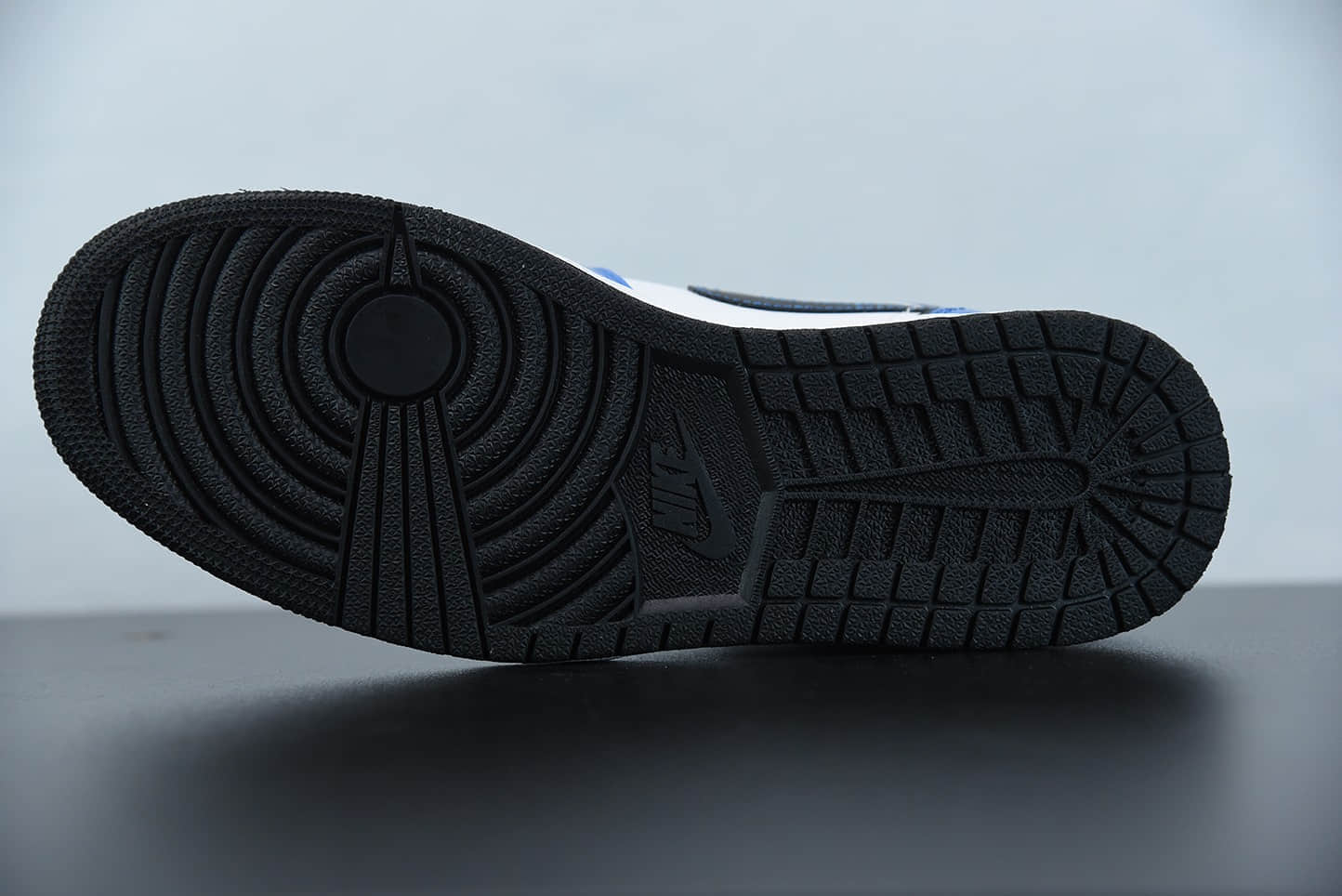 乔丹Air Jordan 1 Mid SE “Signal Blue”二次元小闪电中帮休闲鞋纯原版本 货号：DD6834-402