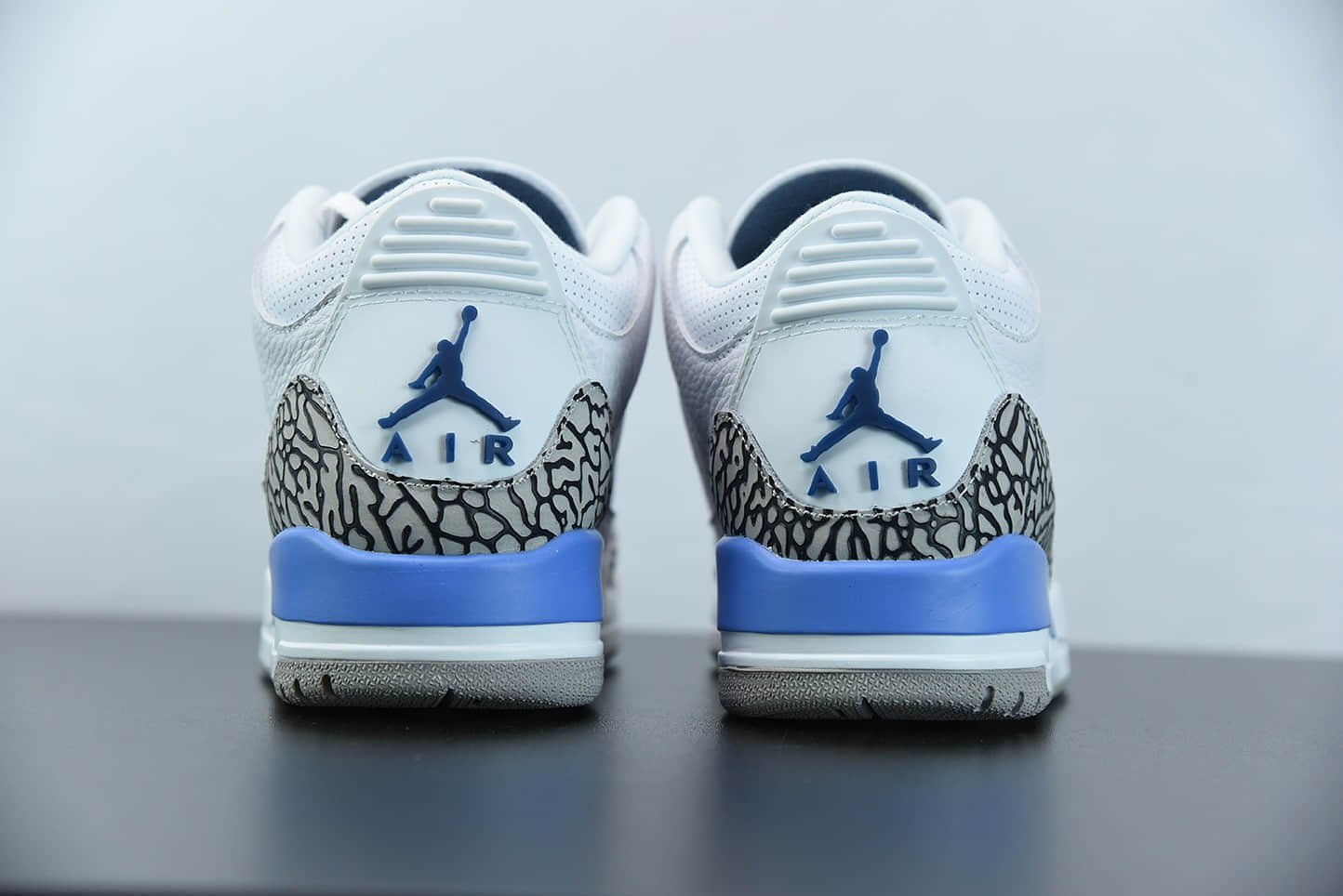 乔丹Air Jordan 3 “UNC” 北卡蓝配色白爆蓝裂纹文化篮球鞋纯原版本 货号:CT8532-104