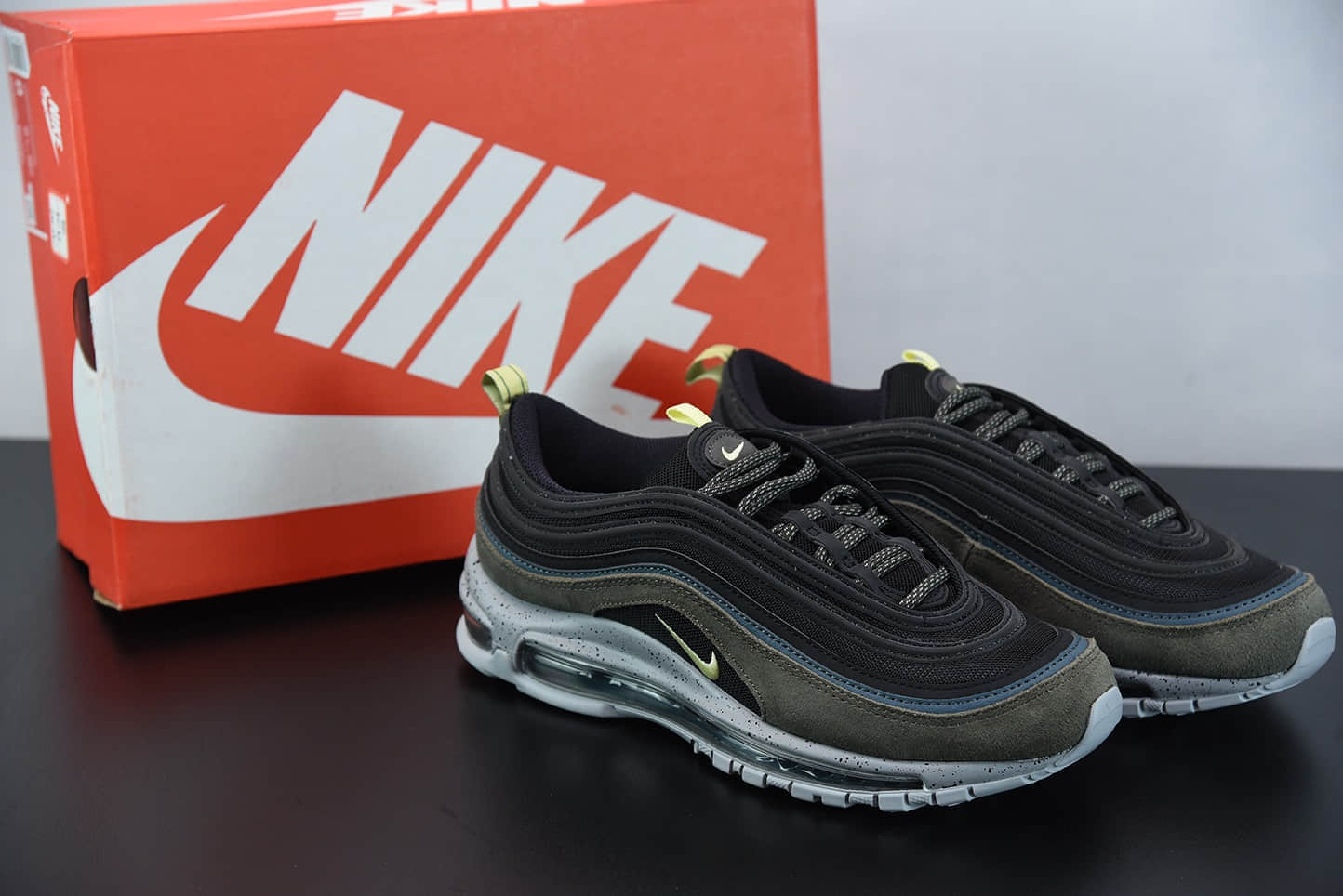耐克Nike Air Max 97 黑绿配色子弹全掌气垫复古运动鞋纯原版本 货号：DB4611-001