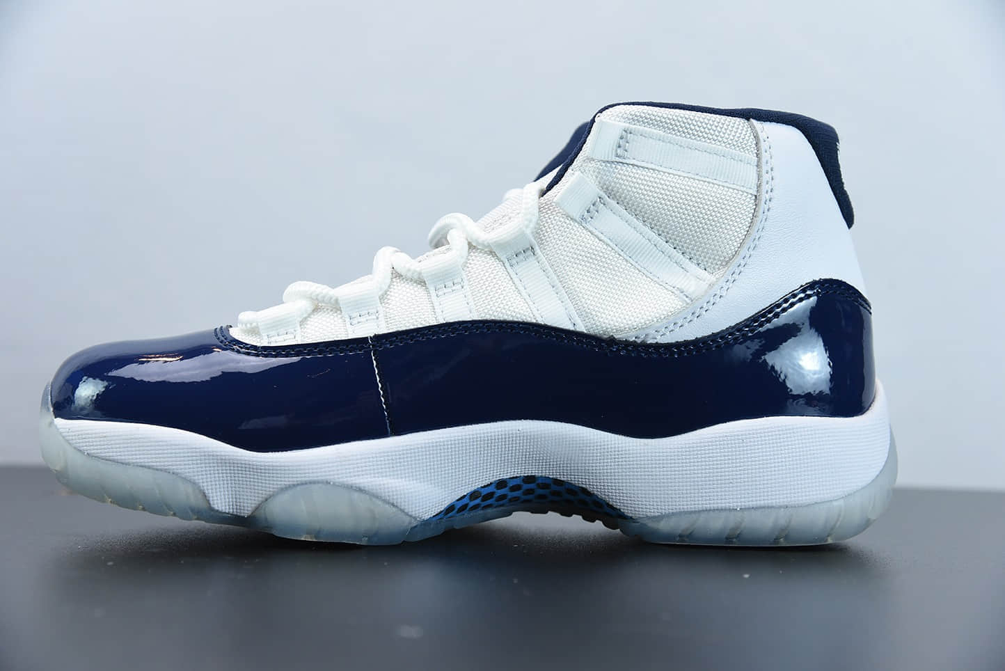 乔丹Air Jordan 11 Concord黑白康扣高帮篮球鞋纯原版本 货号：378037-100