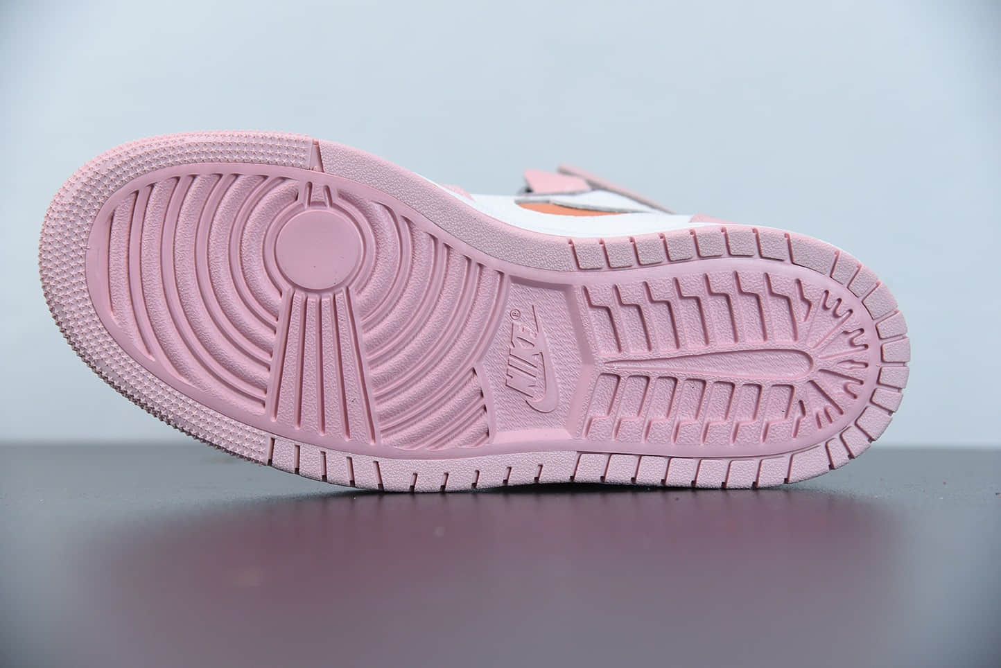 乔丹Air Jordan 1 Zoom Air CMFT粉红釉樱花粉高帮板鞋纯原版本 货号：CT0979-601
