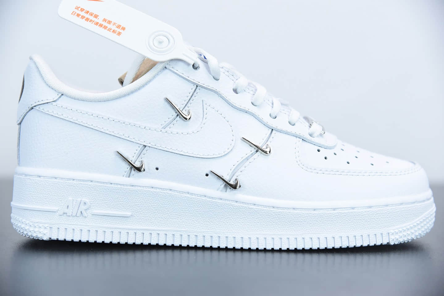 耐克Air Force 1'07 Low All White 空军一号“联名小银勾”低帮休闲板鞋纯原版本 货号:CT1990-100