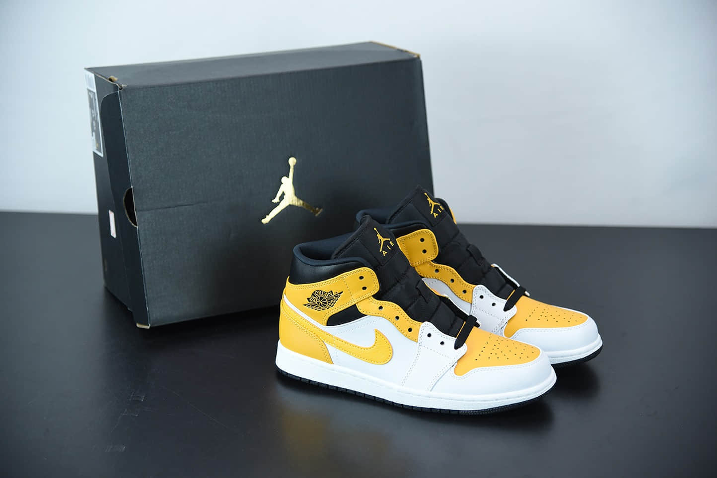 乔丹Air Jordan 1 Mid白黄中邦篮球鞋纯原版本 货号：554724-170