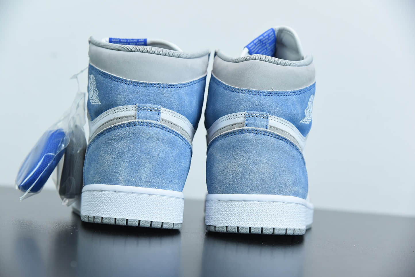 乔丹Air Jordan 1 Hyper Royal水洗北卡蓝高帮篮球鞋纯原版本 货号： 555088-402