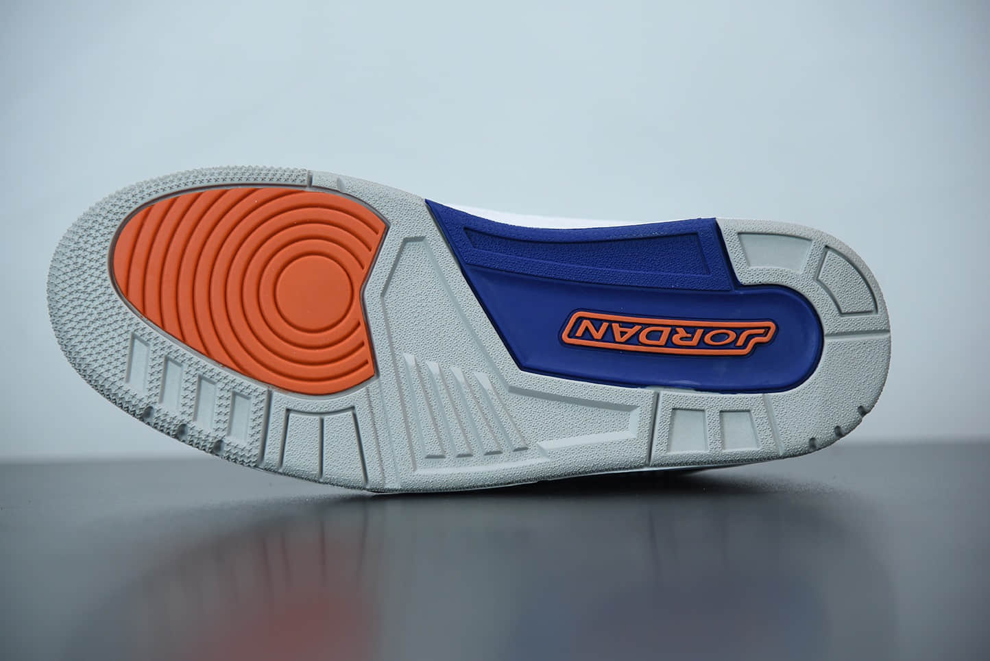 乔丹Air Jordan 3 Knicks 尼克斯白橙蓝实战篮球鞋纯原版本 货号：136064-148