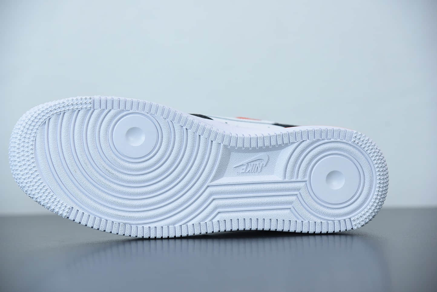 耐克 Nike Air Force 1 Low USA Denim 白蓝红美国队丹宁运动休闲复古板鞋纯原版本 货号：DJ5174-100