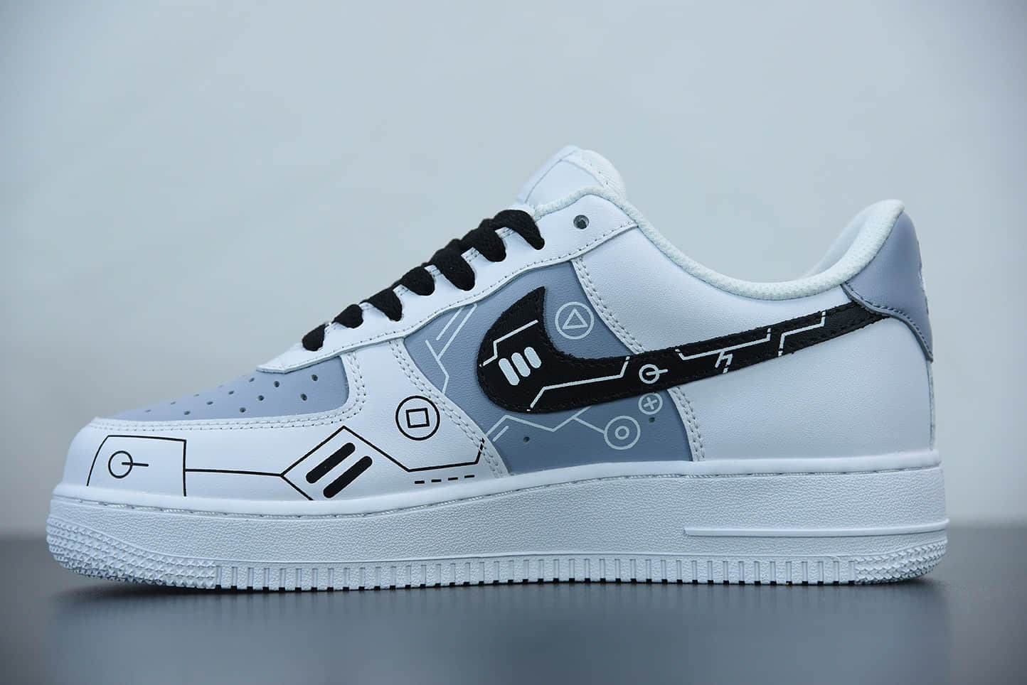 耐克Nike Air Force 1 Low’07 PS5电玩主题黑白灰空军一号低帮休闲板鞋纯原版本 货号：CW2288-111