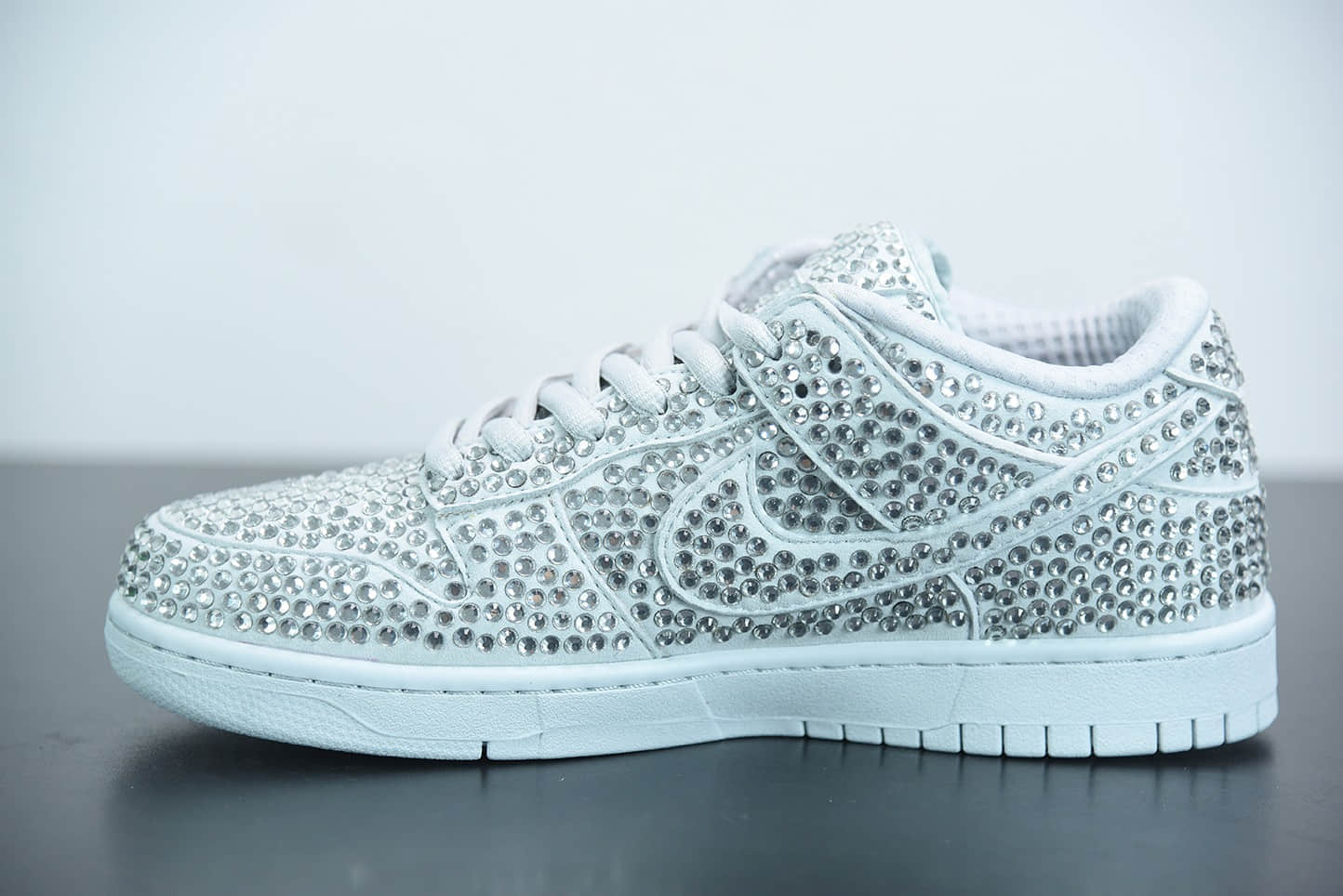 耐克Cactus Plant Flea Market x Nk Dunk Low 白色水钻低帮休闲鞋纯原版本 货号:CZ2670-001