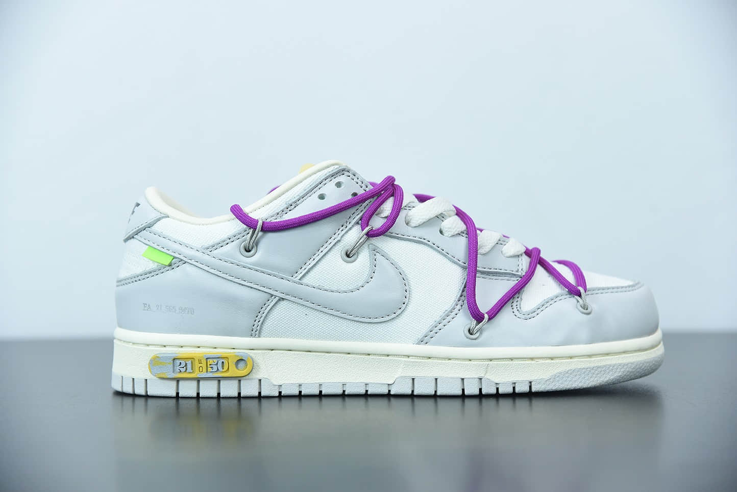 耐克Nike OFF-WHITE x Futura x Nike Dunk Low“21 of 50 三方联名白灰紫低帮休闲板鞋纯原版本 货号：DM1602-100