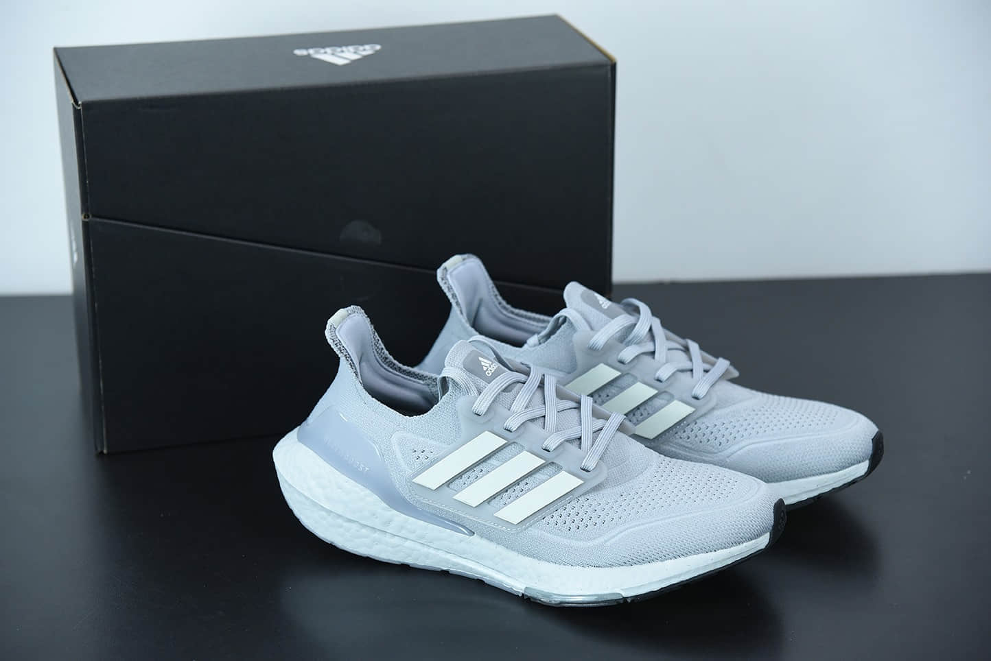 阿迪达斯 Adidas ultra boost 2021系列浅灰配色袜套式针织鞋面休闲运动慢跑鞋纯原版本 货号：FY0432