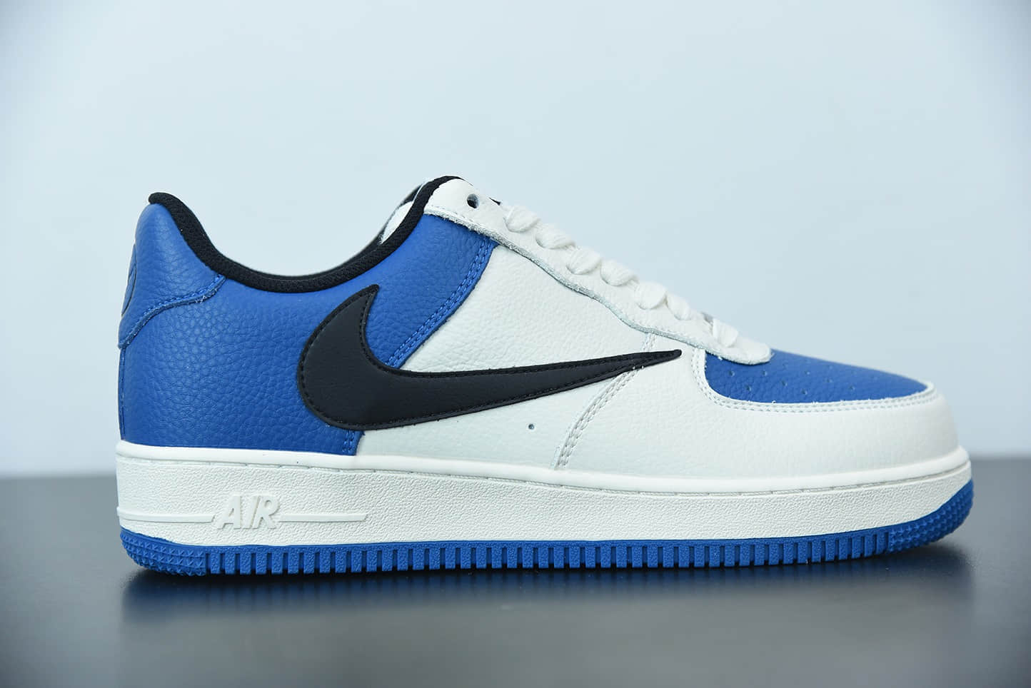 耐克 Nike Air Force 1 Mid ‘07 倒勾限定官方同步经典中帮板鞋纯原版本 货号：HG1136-022