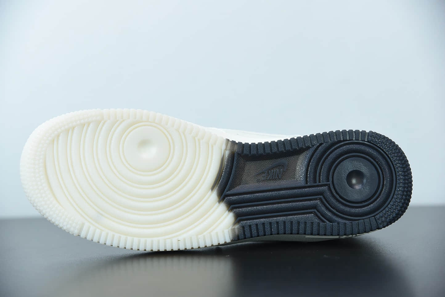 耐克 Nike Air Force 1 Low '07 “米黑白”布鲁克林篮网城市限定低帮空军一号休闲板鞋纯原版本 货号:CT1989-107