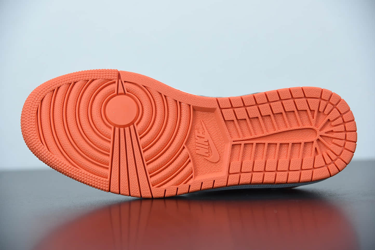 乔丹Air Jordan 1 Low 乔丹1代白橙白扣碎低帮篮球鞋纯原版本 货号：CZ0790-801