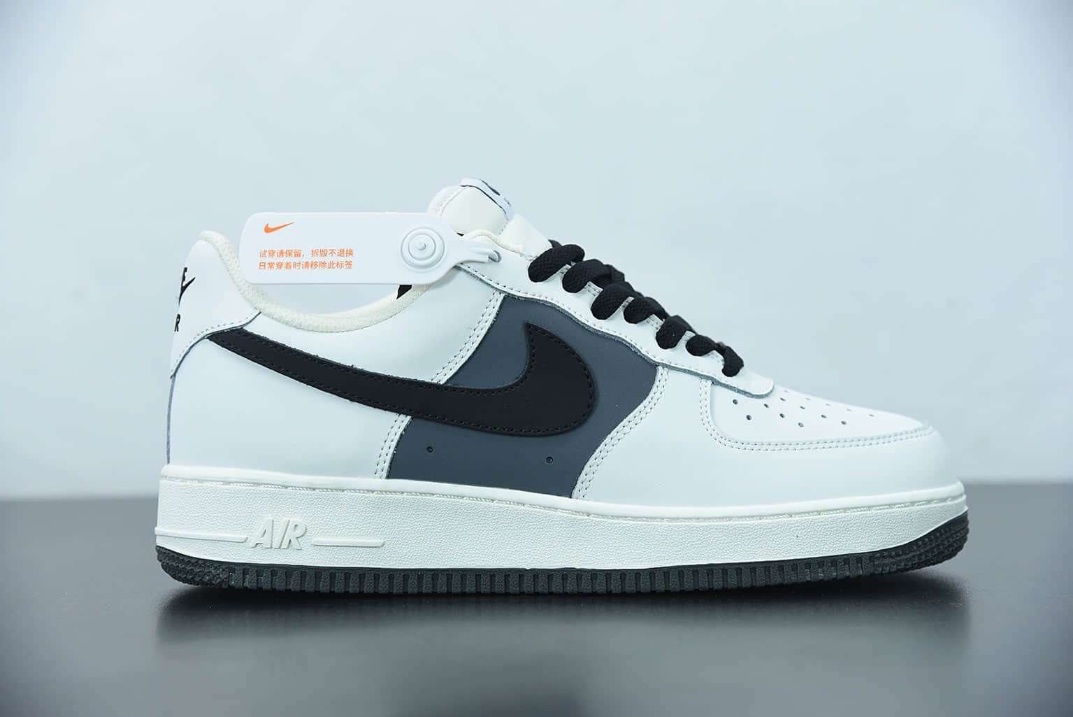 耐克 Nike Air Force 1 Low '07 “米白碳灰拼接”低帮空军一号休闲板鞋纯原版本 货号：CL2026-113