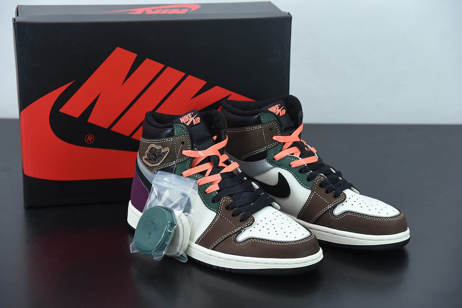 乔丹Air Jordan 1 High OG “Hand Crafted” 彩色拼接高帮篮球鞋纯原版本 货号:DH3097-001