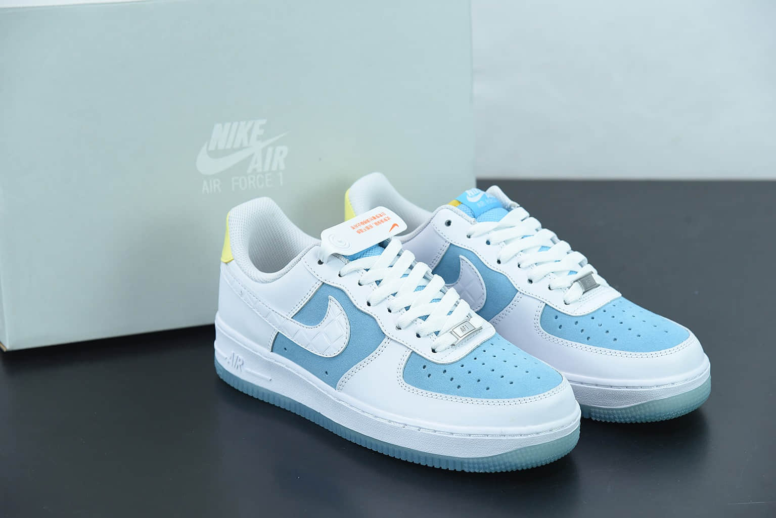 耐克 Nike Air Force 1 Low ’07 空军一号钻石联名低帮休闲板鞋纯原版本 货号：AA7687-400