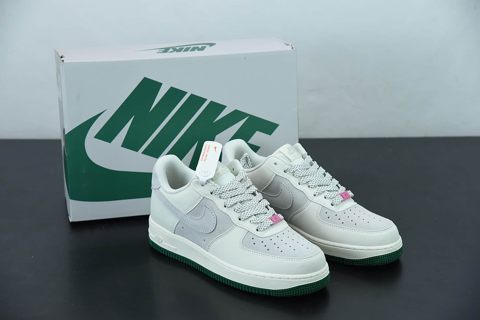耐克 Nike Air Force 1 Low ’07 寿桃满天星空军一号低帮休闲板鞋纯原版本 货号：CW0063-125