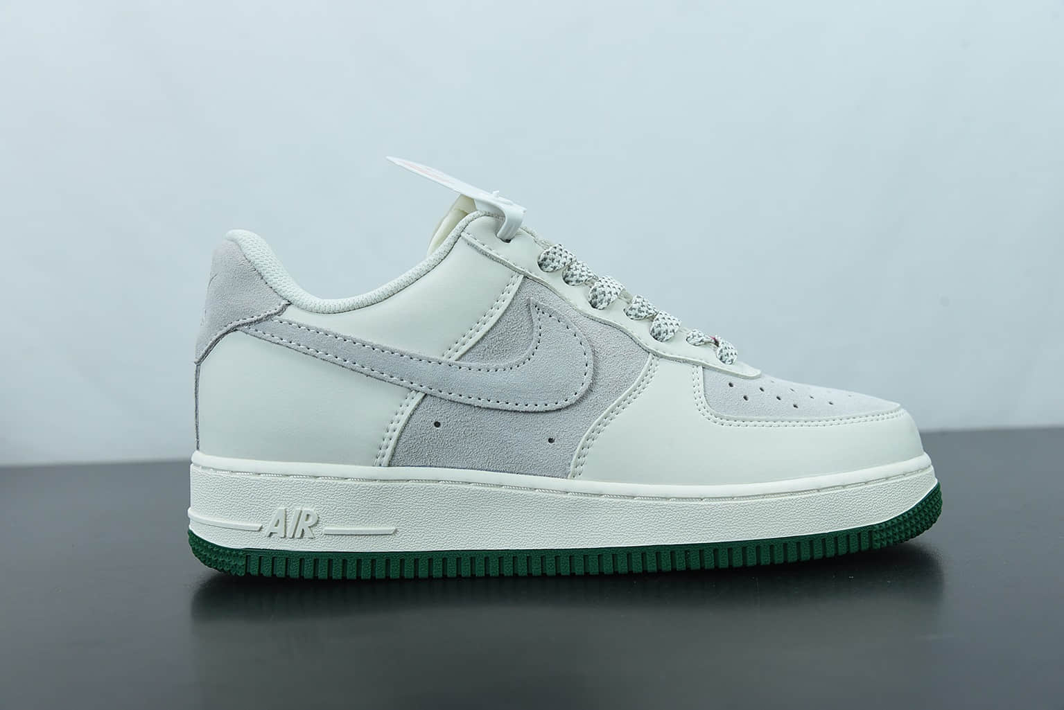 耐克 Nike Air Force 1 Low ’07 寿桃满天星空军一号低帮休闲板鞋纯原版本 货号：CW0063-125
