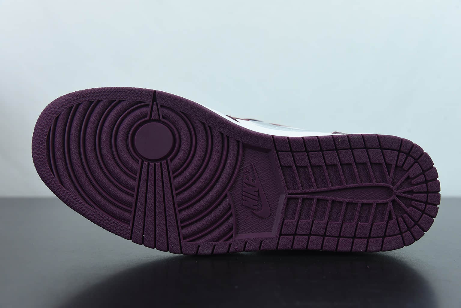 乔丹Air Jordan 1  Bordeaux  波尔多酒红高帮文化篮球鞋纯原版本 货号：555088-611