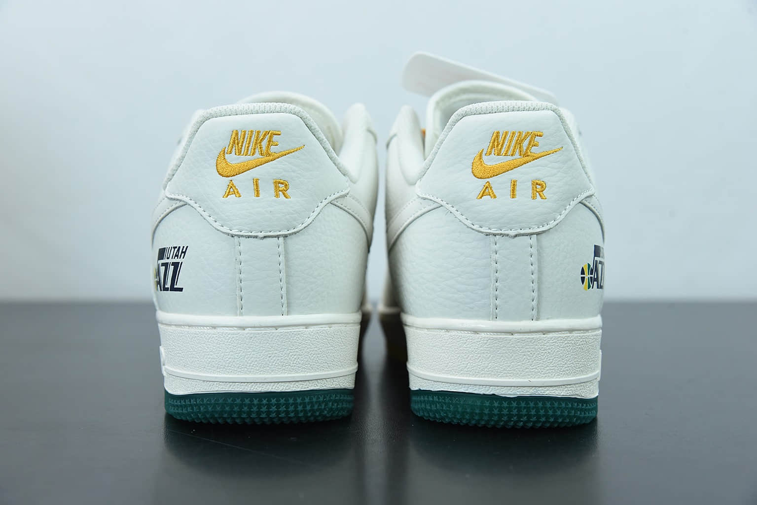耐克 Nike Air Force 1 Low '07 “米黄绿”犹他爵士队城市限定低帮空军一号休闲板鞋纯原版本 货号：ZJ6695-303