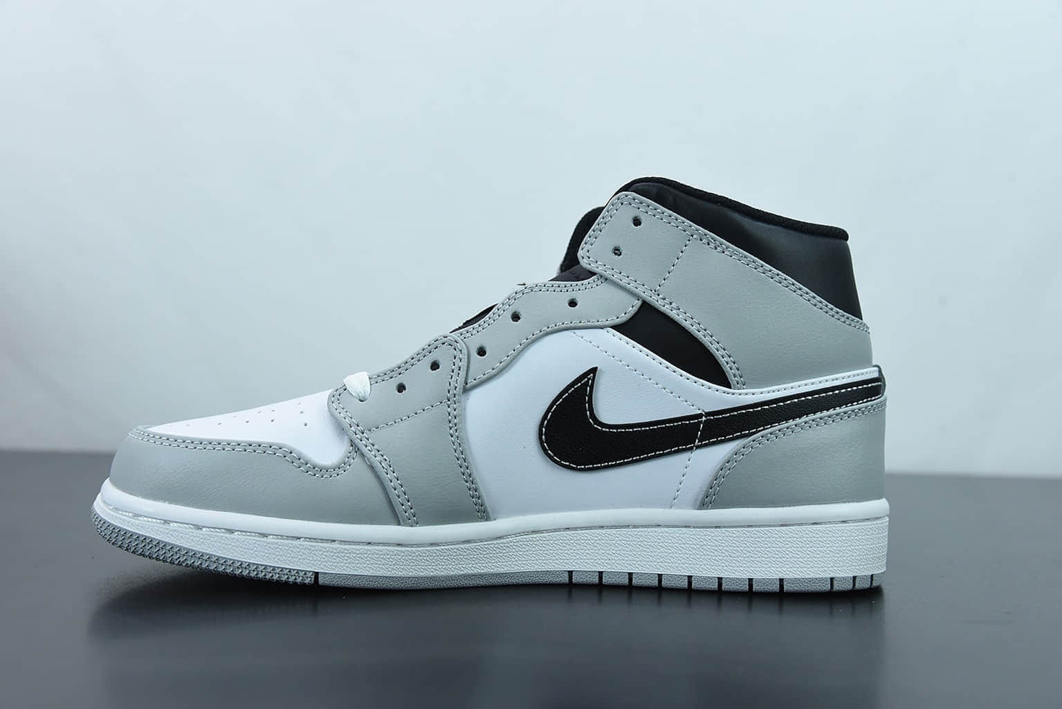乔丹Air Jordan 1 Mid AJ1 冰蓝灰中邦休闲板鞋纯原版本 货号:554724-078