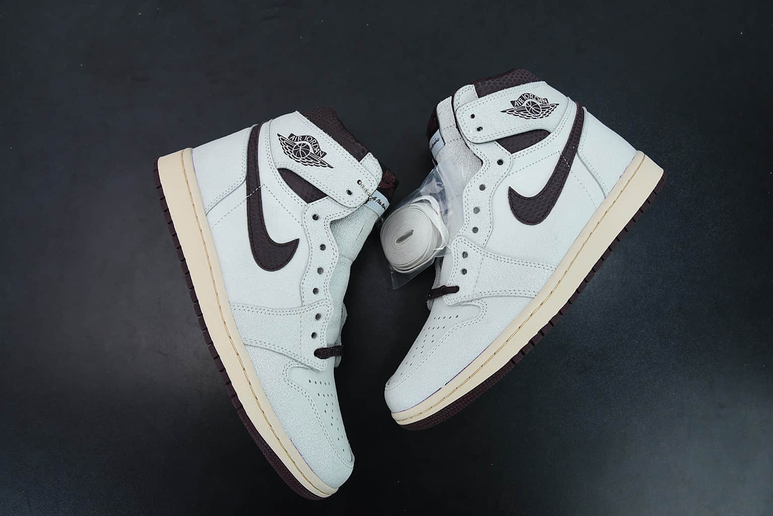 乔丹Air Jordan Ma Maniére x Air Jordan 1灰棕蛇纹爆裂纹联名高帮男子文化板鞋纯原版本 货号：DO7097-100
