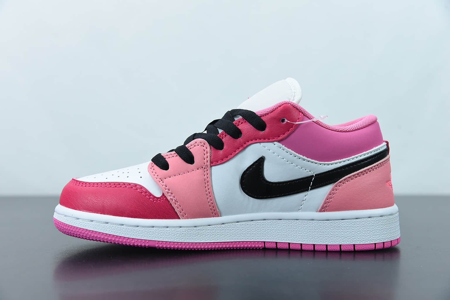 乔丹Air Jordan 1 Low 粉红拼接樱花粉低帮篮球鞋纯原版本 货号：553560-162