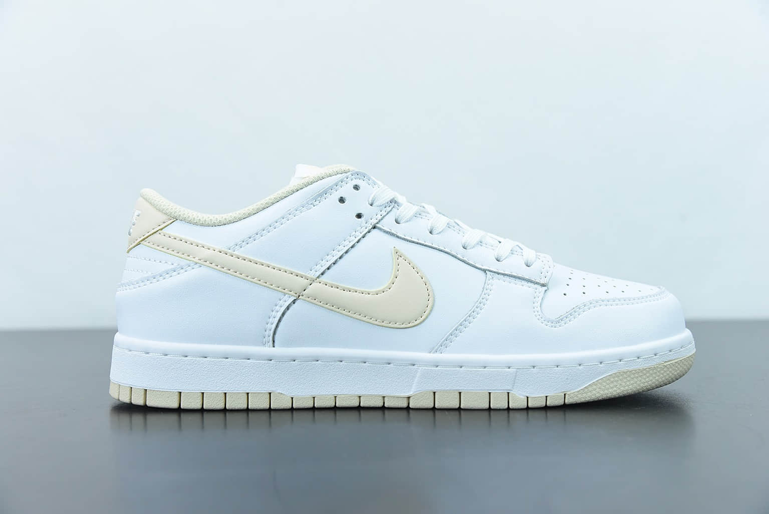 耐克Nike Wmns SB Dunk LowPearl White 珍珠白粉高街百搭休闲板鞋纯原版本 货号：DD1503-110