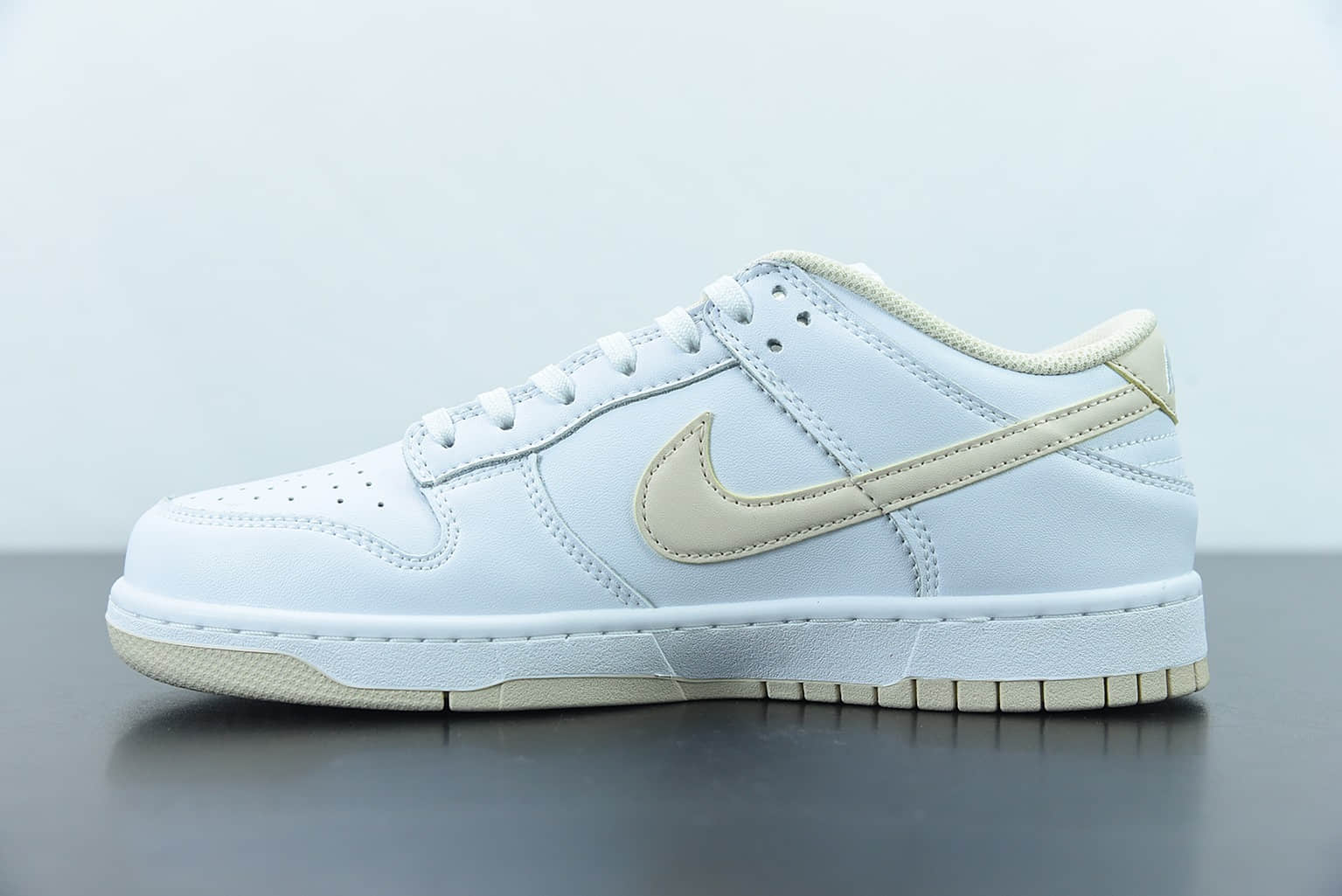 耐克Nike Wmns SB Dunk LowPearl White 珍珠白粉高街百搭休闲板鞋纯原版本 货号：DD1503-110