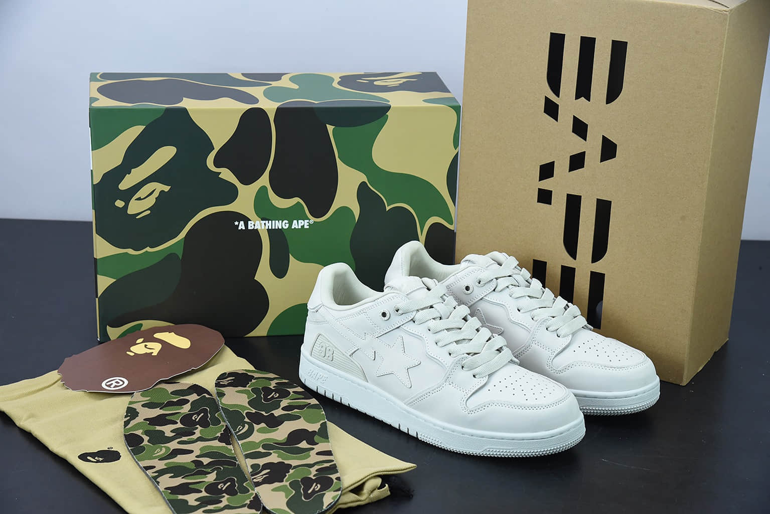 Human Made Bape Sta Sk8 To Nigo 潮流教父Nigo品牌纯白色猿人头经典滑板百搭休闲运动板鞋纯原版本 货号：1G801009I